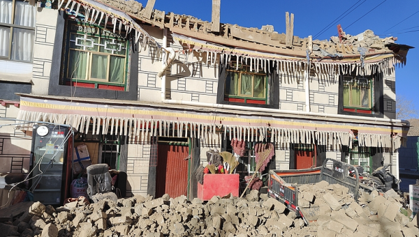 Xi orders all-out rescue efforts following heavy casualties in 6.8-magnitude Xizang quake