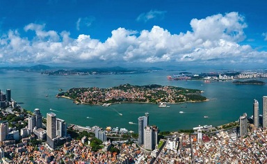 Xiamen hones its competitive edge to attract foreign talent