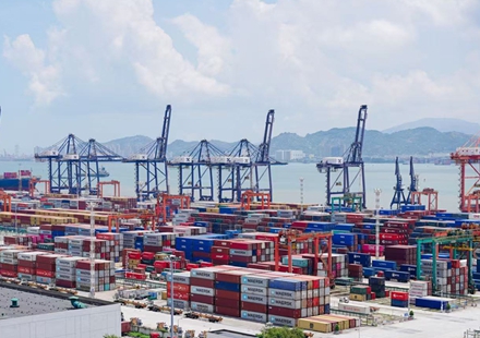 Xiamen Port achieves breakthrough in new energy intl logistics