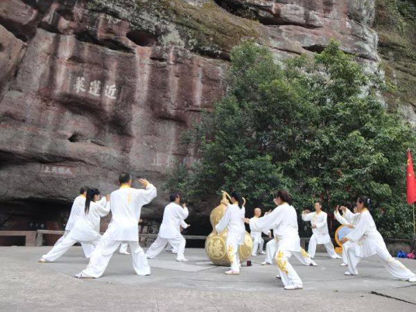 5-2齐云山旅游度假区.jpg