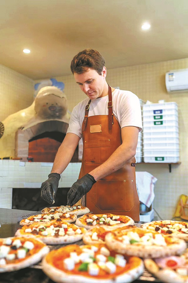 1748427690659052450.jpeg 68365f14a310a04a96794047.jpeg