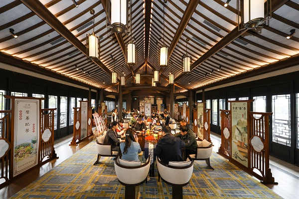 1761905768178063160.jpg 3333.jpg