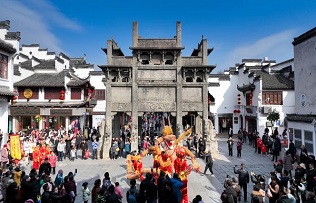 Huangshan gears up for the upcoming Spring Festival