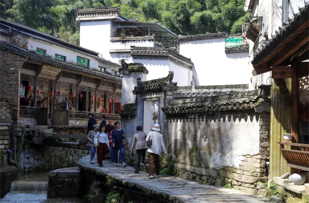 Lingshan village vitalizes traditions to embrace tourists