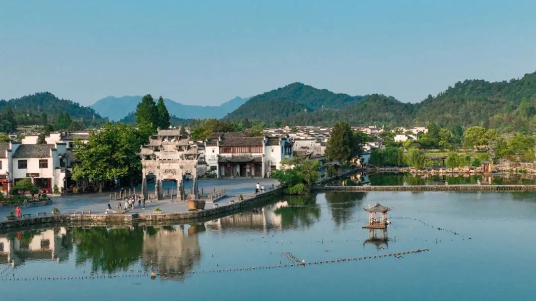 Hong Kong principals experience Huangshan's cultural treasures