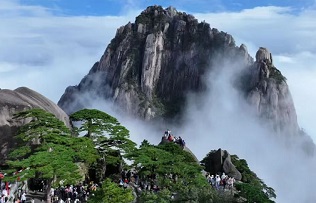 Huangshan makes entry in National Day holiday destination list