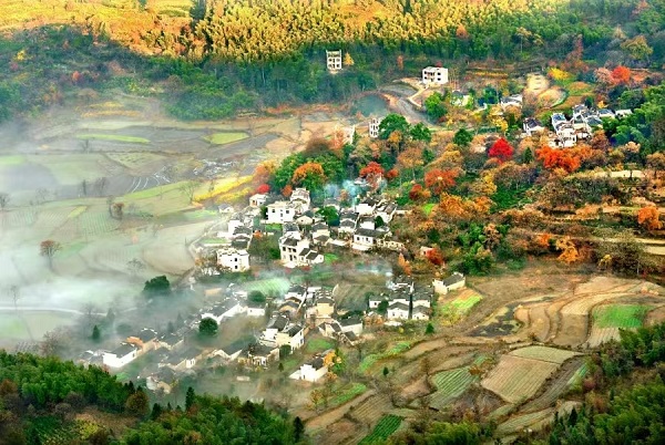 Tachuan village emerges as premier autumn destination