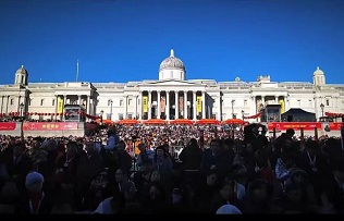 Huangshan shines at London's Trafalgar Square during Chinese New Year celebration