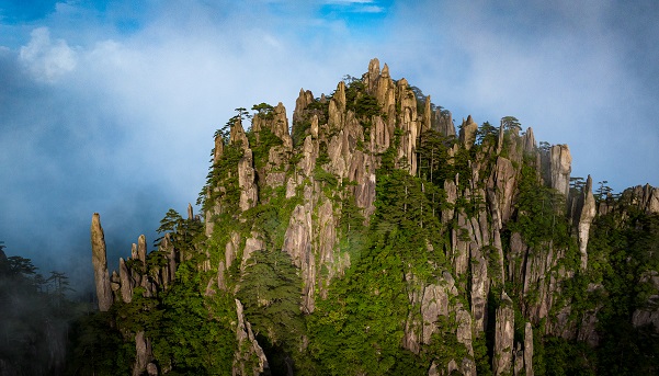 Mount Huangshan named in global top 52 must-visit destinations