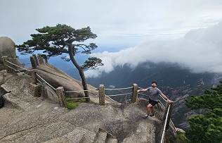 A Yemeni photographer's journey to Mount Huangshan