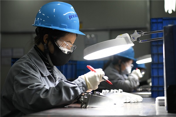 High-tech companies resume production in Wuxi3.jpeg