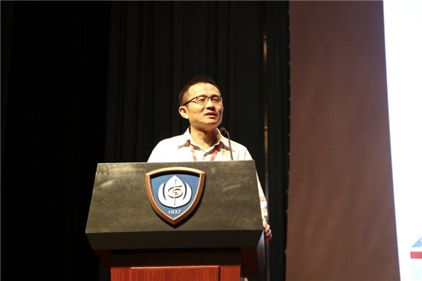 Professor Yang Hongyuan from the University of New South Wales introduces the role of the cholesterol sensor ORP1L.jpg
