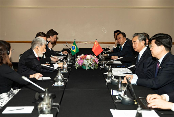 0725-China ready to synergize development strategy with Brazil_副本.jpg