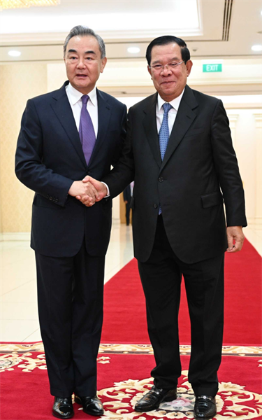 0813-Cambodian Prime Minister Samdech Techo Hun Sen Meets with Wang Yi 1.png