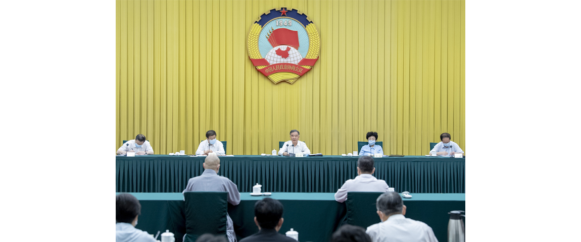 CPPCC members stress development of religious personnel