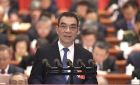 CPPCC members: Keep faith in economy