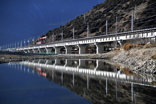 Sichuan-Tibet Railway 'extremely challenging' project, expert says