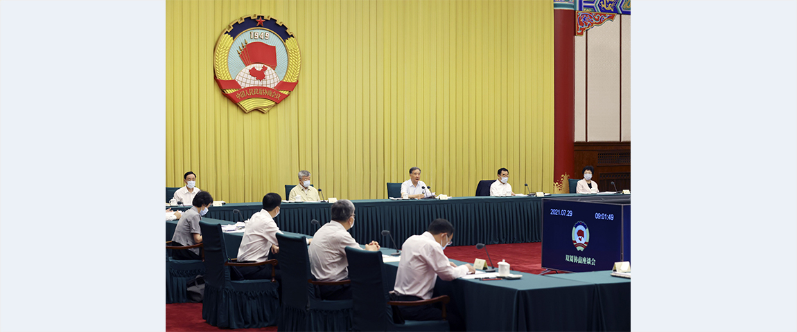 CPPCC members discuss strengthening public health protection net