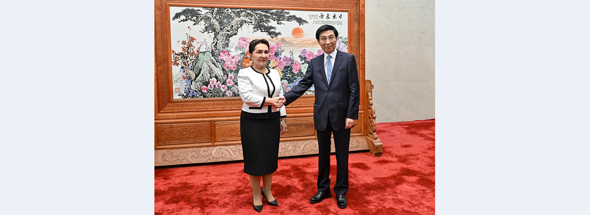 Wang Huning meets chairperson of Uzbekistan's senate