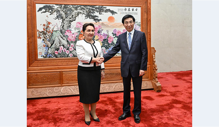 Wang Huning meets chairperson of Uzbekistan's senate