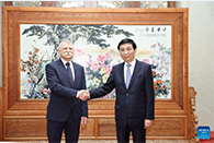 Wang Huning meets speaker of Hungarian National Assembly