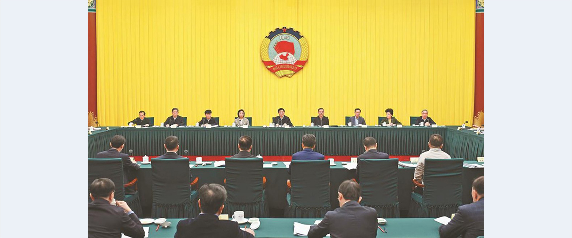 CPPCC members discuss development of innovative drugs and high-end medical devices