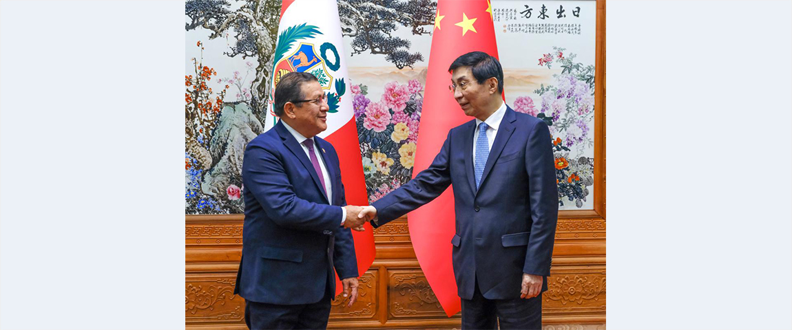 Wang Huning meets Congress of Peru president