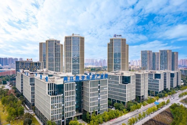 Liangjiang becomes more eco-friendly, innovative and smart