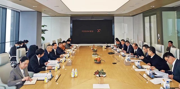 Liangjiang leaders visit Beijing, Shanghai for business
