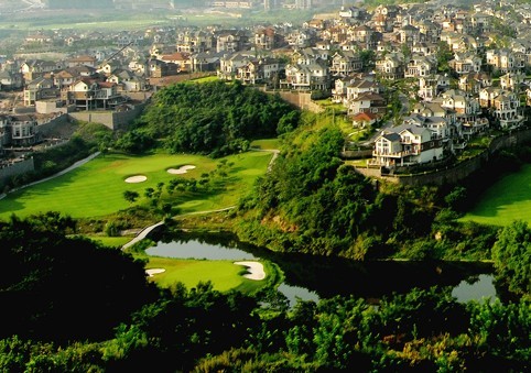 Baoli golf course park in Yubei district