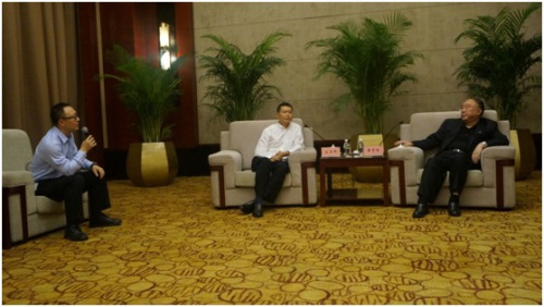 Huang Qifan meets with Chi Yufeng