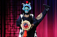 Sichuan opera proves a hit with UK audiences