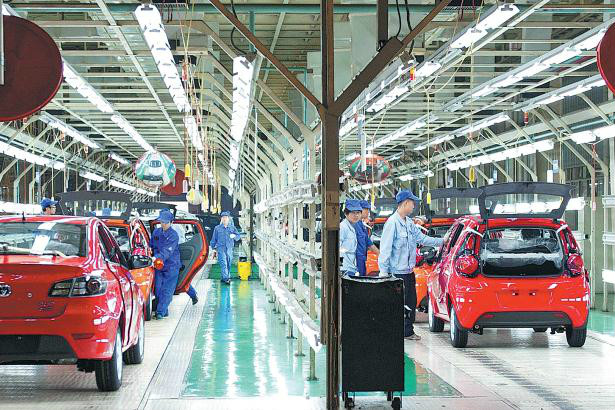 Carmakers face big challenges down the road: Experts