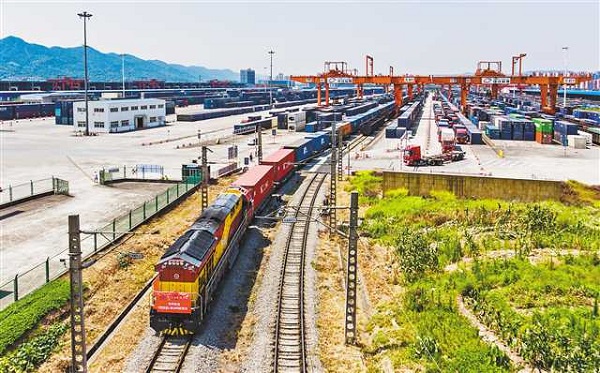 Chinese provinces call for high-quality China-Europe freight train service