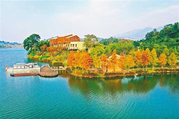 Residents of Liangjiang enjoy parks within five-min walk