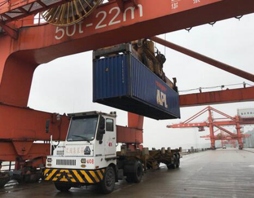 Liangjiang port realizes railway-river-sea intermodal transport