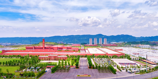 Liangjiang company accelerates digitalized factory construction
