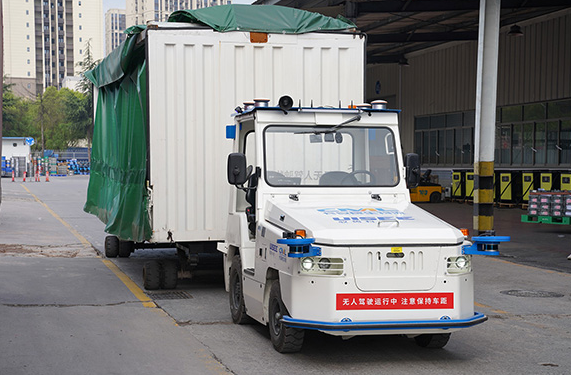First unmanned delivery truck starts operating in Liangjiang