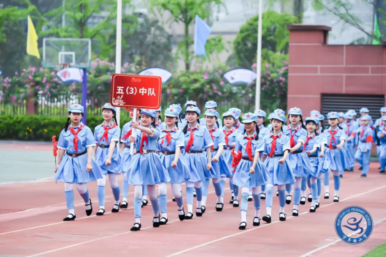 Patriotic primary school students shine at Liangjiang event