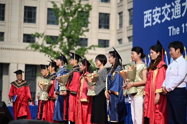 1750643693308071825.jpg 4.jpg