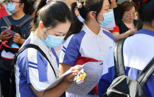 Some Shanghai students will return to school in June