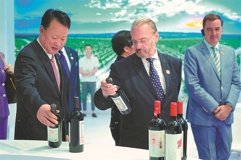 1736217470046062069.jpg 66b6a8c2a3104e74e4a74cc3.jpg