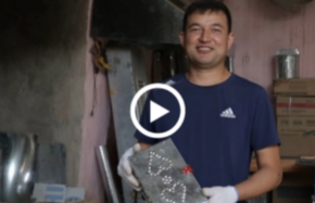 Blacksmith forging a future for Xinjiang folk art