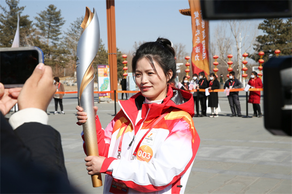 Paralympic torchbearers hope athletes will realize their goals
