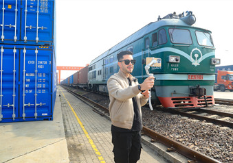 Jiangsu companies enjoy roaring exports thanks to freight trains
