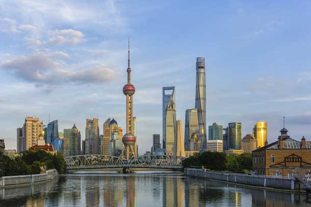 Shanghai commerce, investment experiences solid growth