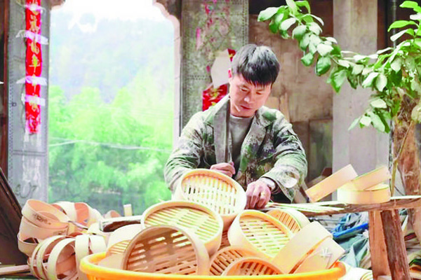 Bamboo food steamers boost Jinyun village's development 