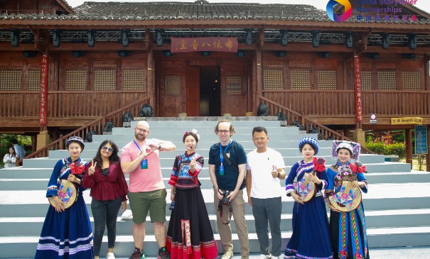Intl storytellers explore the enchanting beauty of Guizhou's Xingyi
