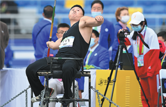 Paralympic golden couple on glory trail