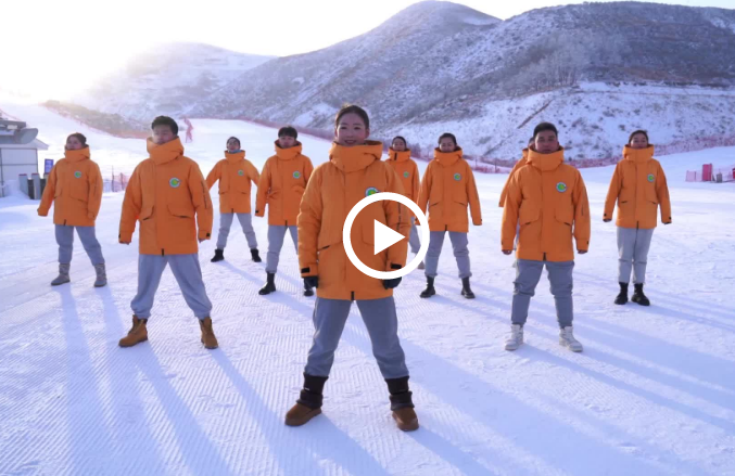 Ulan Muqir art troupe challenges 'Subject Three' at Liangcheng Ski Resort